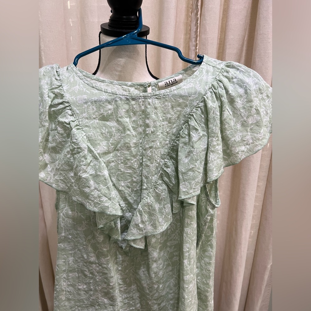 BUNDLE Ana Green Floral Blouse & Liz Claiborne pink blouse - Picture 5 of 7